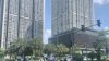 do-khoc-do-cuoi-chuyen-mua-nha-mua-covid-12384268