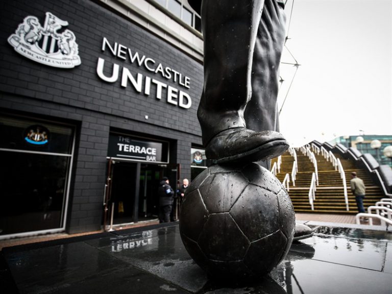 Các câu lạc bộ Premier League tuyệt vọng ngăn chặn “gã nhà giàu mới” Newcastle