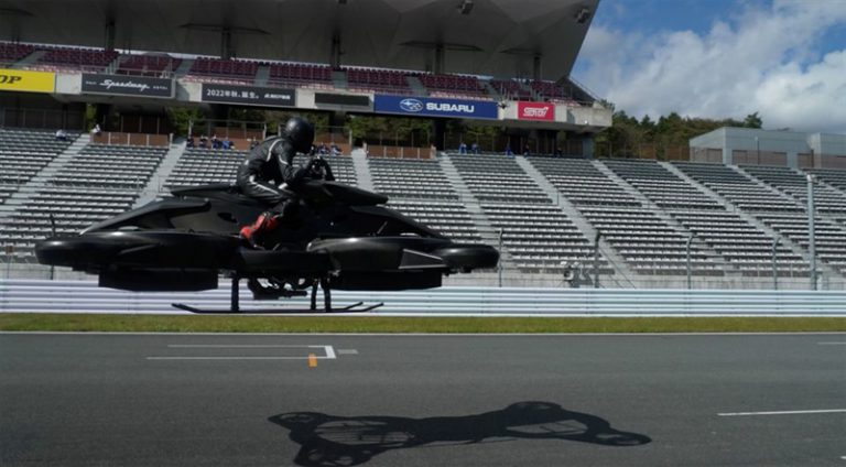 “Ngôi sao” bóng đá Keisuke Honda hậu thuẫn cho xe bay hoverbike