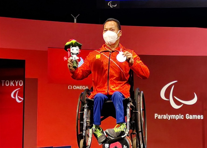 Vận động viên người khuyết tật thỉnh nguyện 100.000 chữ ký xin tổ chức Para Games 11