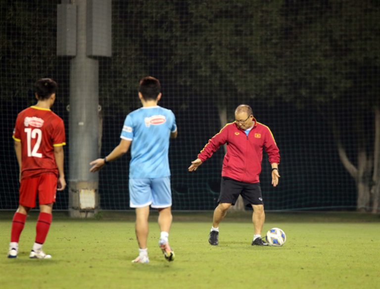 Tuyển U23 Việt Nam rèn lối chơi chuẩn bị cho cuộc tổng duyệt trước U23 Kyrgyzstan