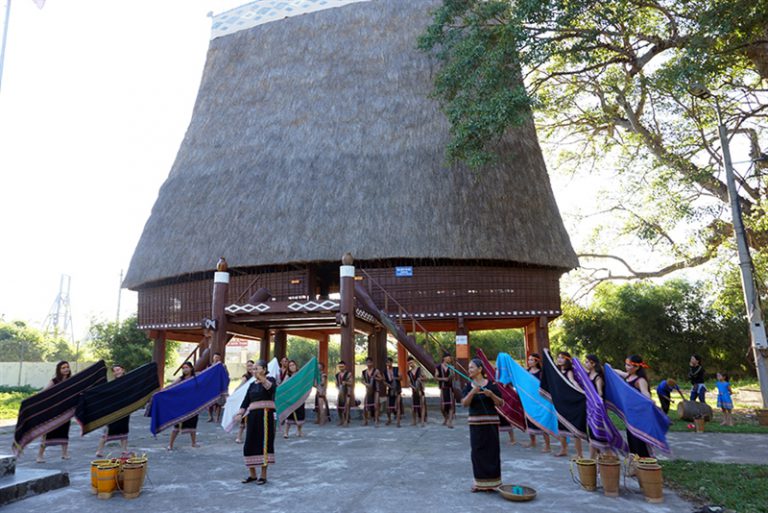 Dừng tổ chức Ngày hội văn hóa, thể thao và du lịch các dân tộc vùng Tây Nguyên lần thứ I tại tỉnh Kon Tum, năm 2021