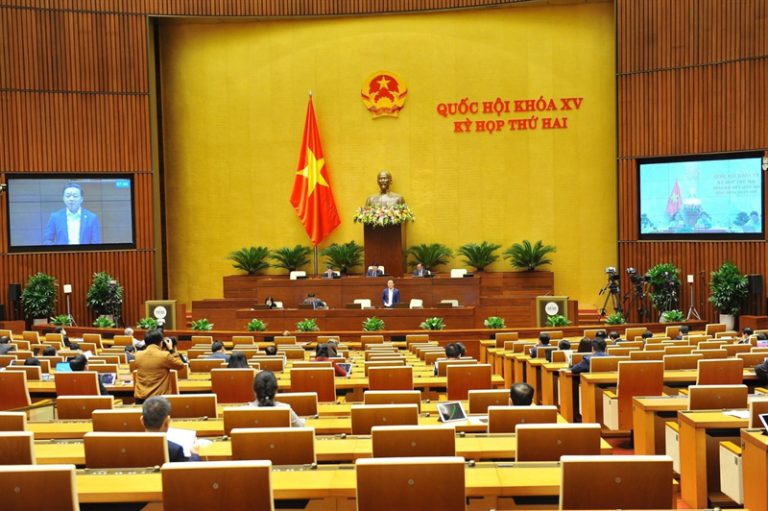 Ngày 8/11, Quốc hội thảo luận về kinh tế – xã hội và công tác phòng, chống dịch COVID-19