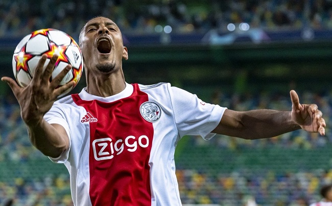 Tiền đạo 27 tuổi của Ajax Amsterdam lập kỷ lục ấn tượng tại Champions League