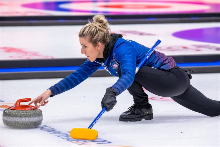 Vòng loại Olympic Curling quốc tế gặp rắc rối vì nhà tài trợ là công ty bán đồ chơi tình dục