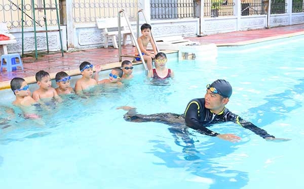 100% các tỉnh, thành phố trực thuộc Trung ương triển khai Chương trình bơi an toàn phòng, chống đuối nước cho trẻ em 
