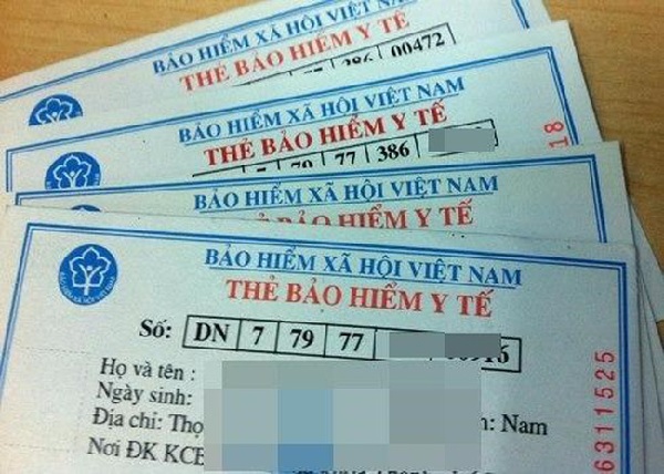 Cấp thẻ bảo hiểm y tế năm 2022 cho người thuộc diện chính sách chuẩn nghèo tiếp cận đa chiều