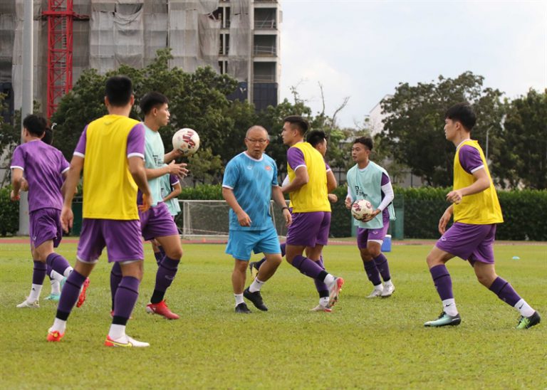 Tuyển Việt Nam luyện bài đối kháng, rà soát đội hình chuẩn bị cho trận ra quân tại AFF Suzuki Cup 2020