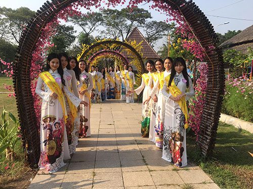 Top 25 Miss Photogenic Vietnam 2021: Thể hiện sự duyên dáng qua tà áo dài truyền thống !