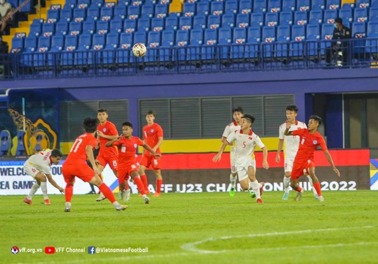 U23 Việt Nam vùi dập U23 Singapore trong trận ra quân Vòng chung kết U23 Đông Nam Á