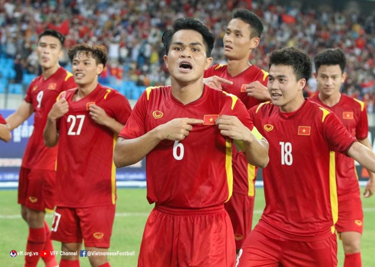 Chủ tịch nước Nguyễn Xuân Phúc, Thủ tướng Phạm Minh Chính chúc mừng thắng lợi của U23 Việt Nam