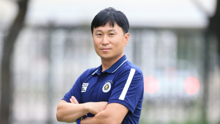Trợ lý Chun Jae Ho tạm thời dẫn dắt câu lạc bộ Hà Nội