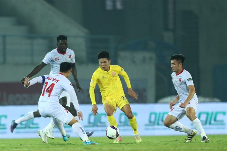 Vòng 2 V.League 1 – 2022: Tiếp tục những màn trình diễn ấn tượng