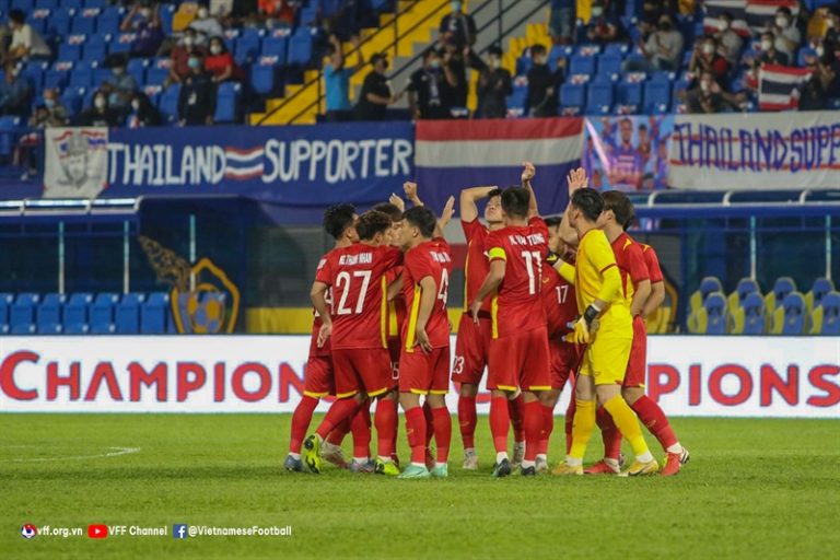 Giải Bóng đá U23 Đông Nam Á 2022: Thắng Thái Lan, Việt Nam vào bán kết