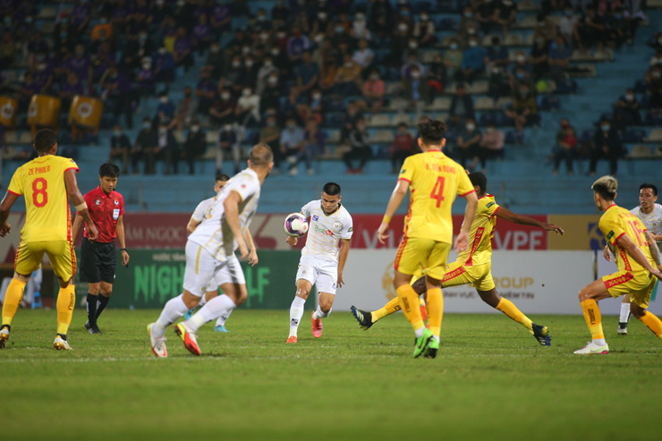 Đấu bù Vòng 1 V.League 2022: Quang Hải toả sáng giúp Hà Nội FC giành chiến thắng