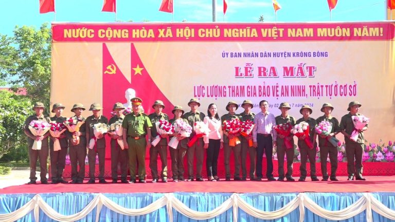 Đắk Lắk: Huyện Krông Bông tổ chức Lễ ra mắt lực lượng tham gia bảo vệ an ninh, trật tự ở cơ sở