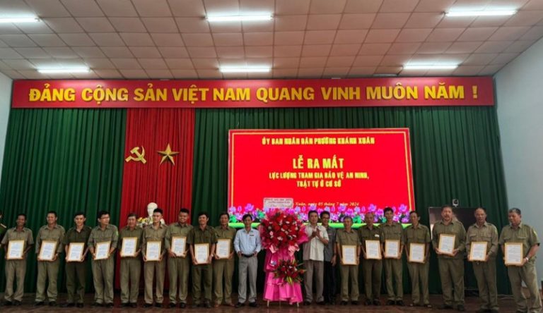 Phường Khánh Xuân (TP. Buôn Ma Thuột, Đắk Lắk): Tổ chức ra mắt lực lượng tham gia bảo vệ an ninh trật tự ở cơ sở