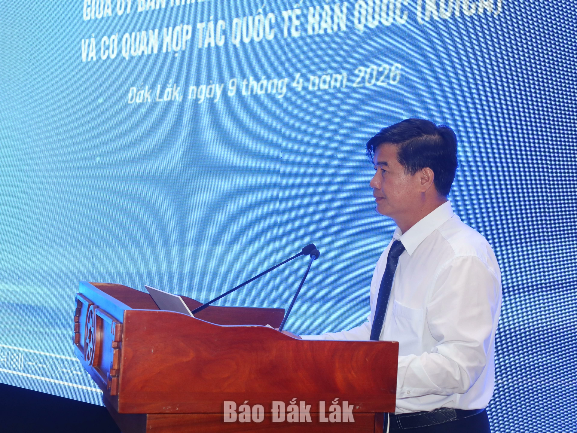 Phó Chủ tịch UBND tỉnh Nguyễn Thiên Văn phát biểu tại buổi lễ.