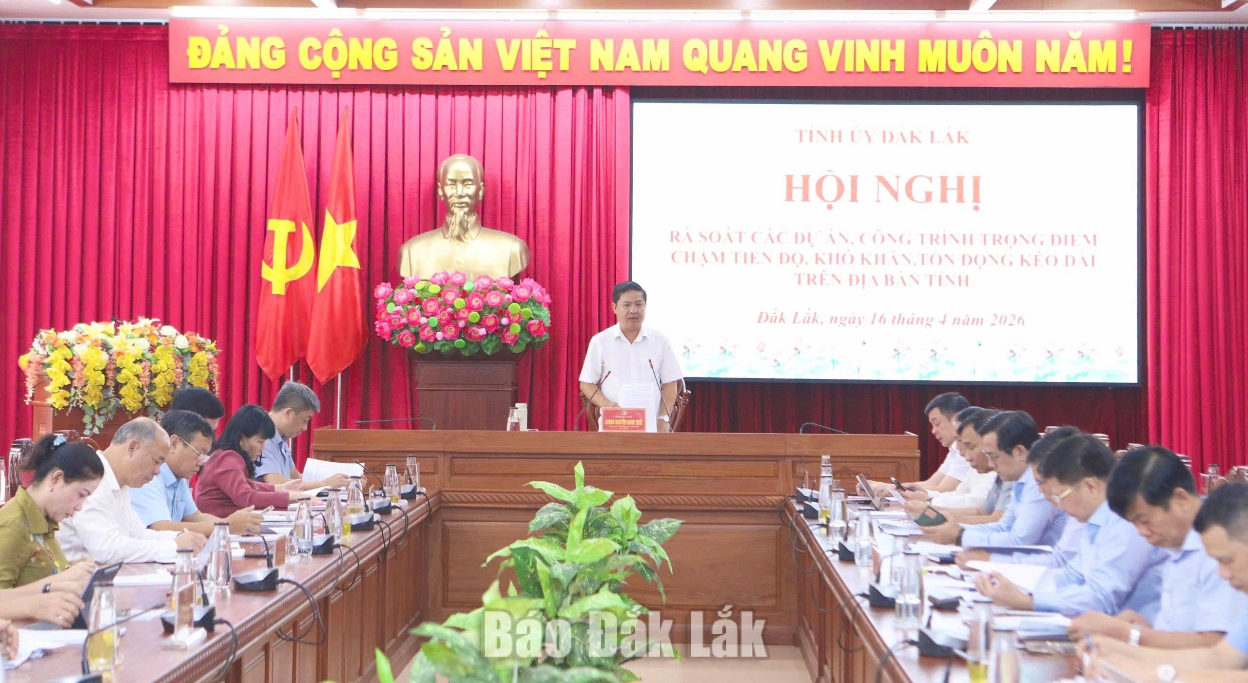 Quang cảnh hội nghị.