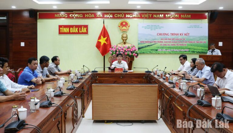 Ký kết quy chế phối hợp, chia sẻ thông tin thống kê với các sở, ngành