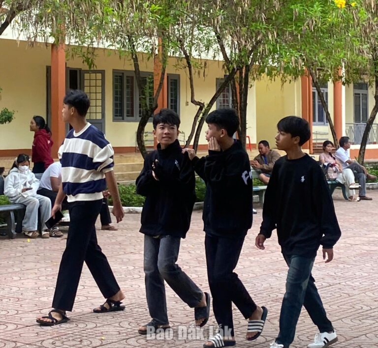 Phí dịch vụ thi tuyển sinh lớp 10 năm học 2026 – 2027 thực hiện theo nguyên tắc thu đủ bù chi