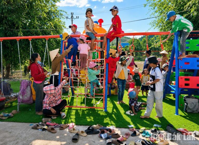 Tổ chức chương trình thiện nguyện cho trẻ em xã Phú Mỡ