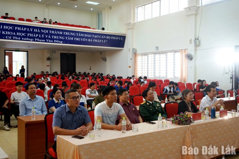 Tọa đàm “Những cuốn sách viết về Hồ Chí Minh và khát vọng tuổi trẻ”