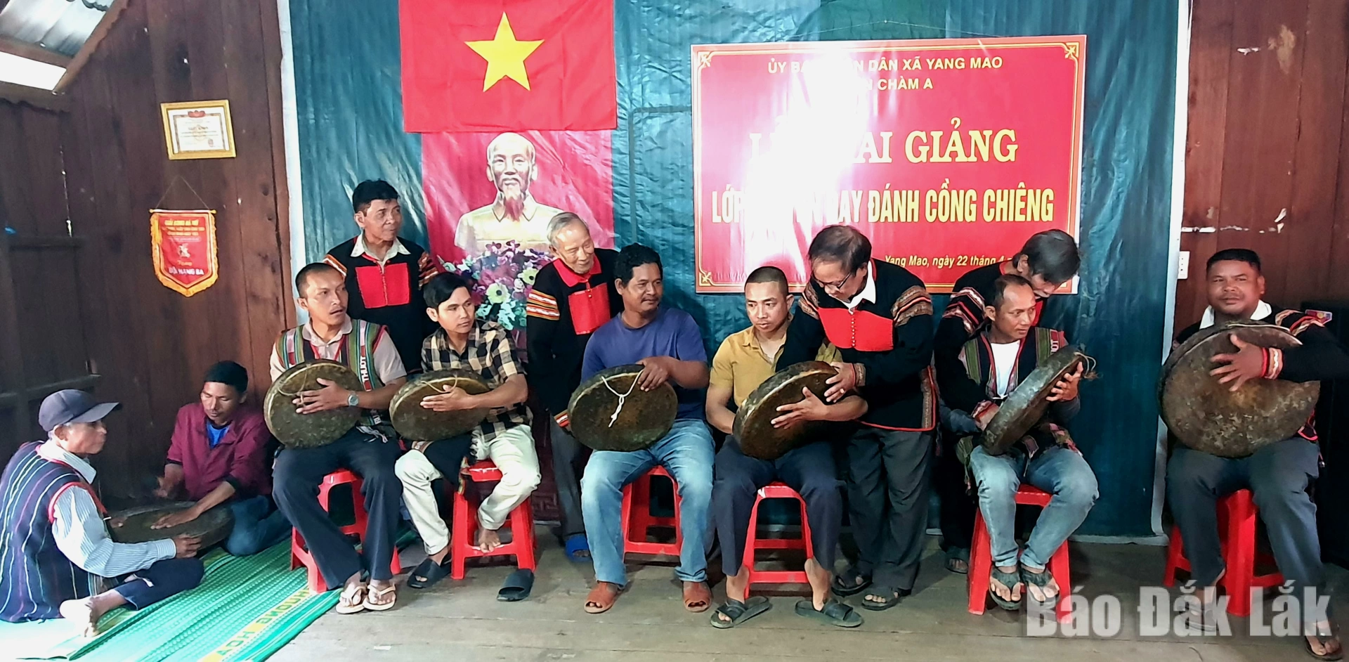 cac nghe nhan buon cham a dang truyen day danh chieng dong cho cac hoc vien buon cham a 202605141058
