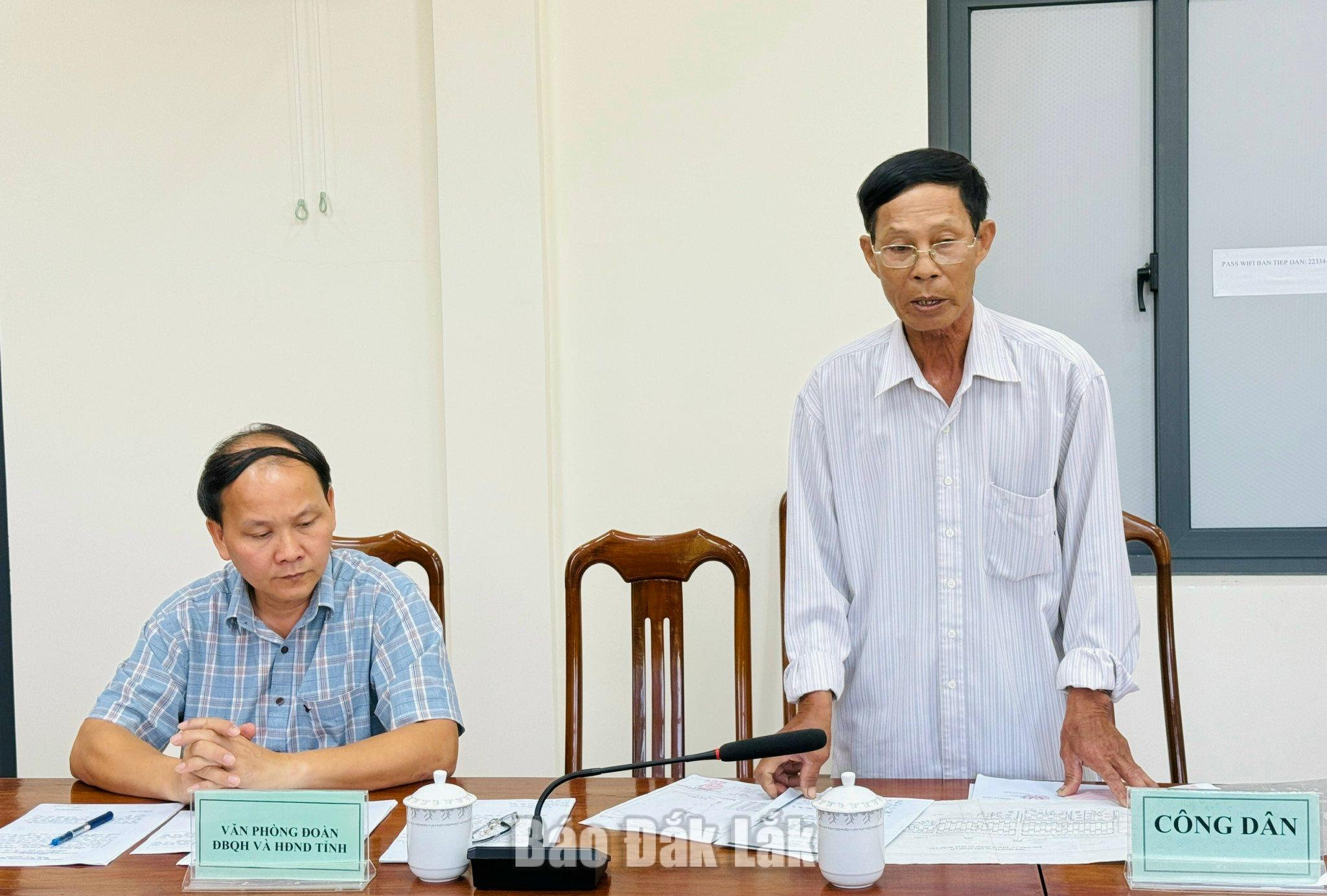 Công dân tham gia nêu kiến nghị tại buổi tiếp.
