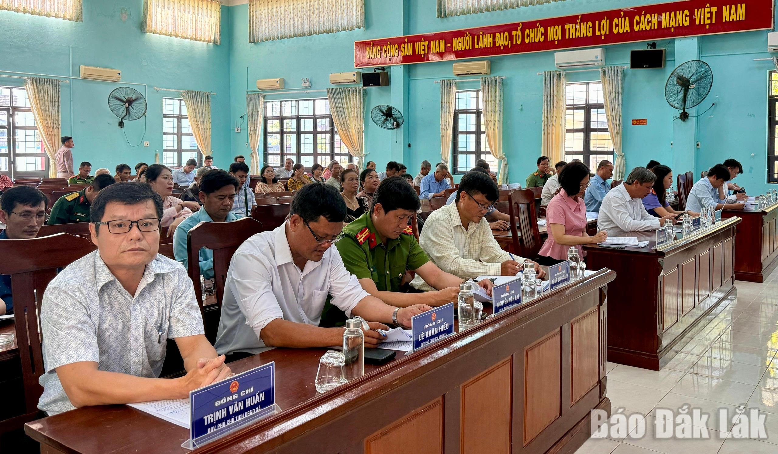 Xã Hòa Mỹ tổ chức đối thoại xử lý ô nhiễm không khí từ Trang trại chăn nuôi heo Minh Phúc 1 Đại biểu tham dự đối thoại.