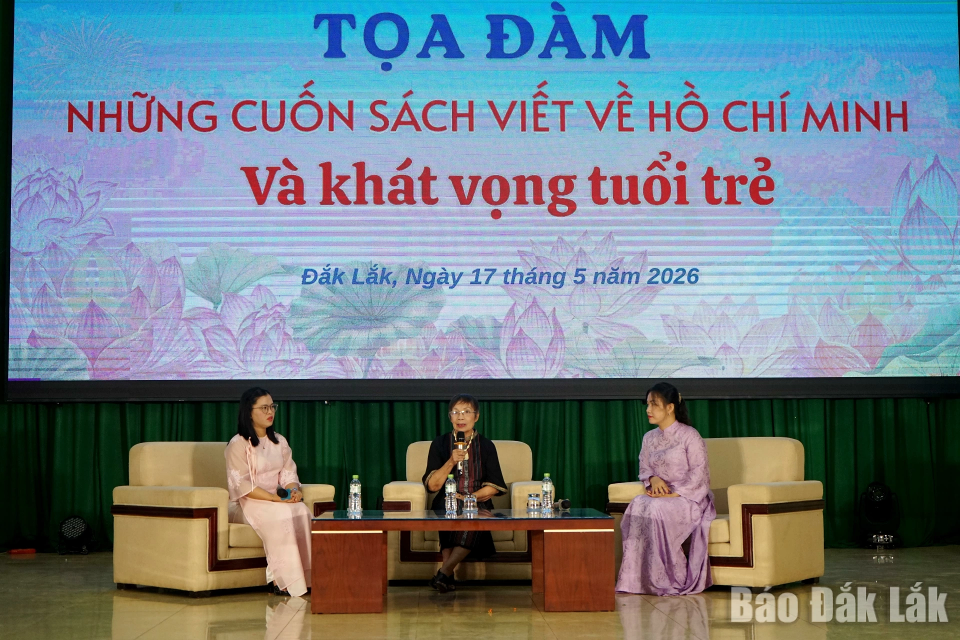Nhạc sĩ, Nhà văn Linh Nga Niê Kdăm chia sẻ kỷ niệm về lần được gặp Bác
