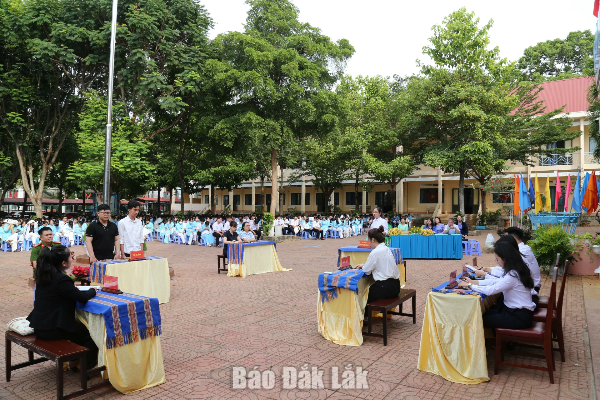 Xử lý nghiêm các hành vi bạo lực học đường 1 Phiên tòa giả định