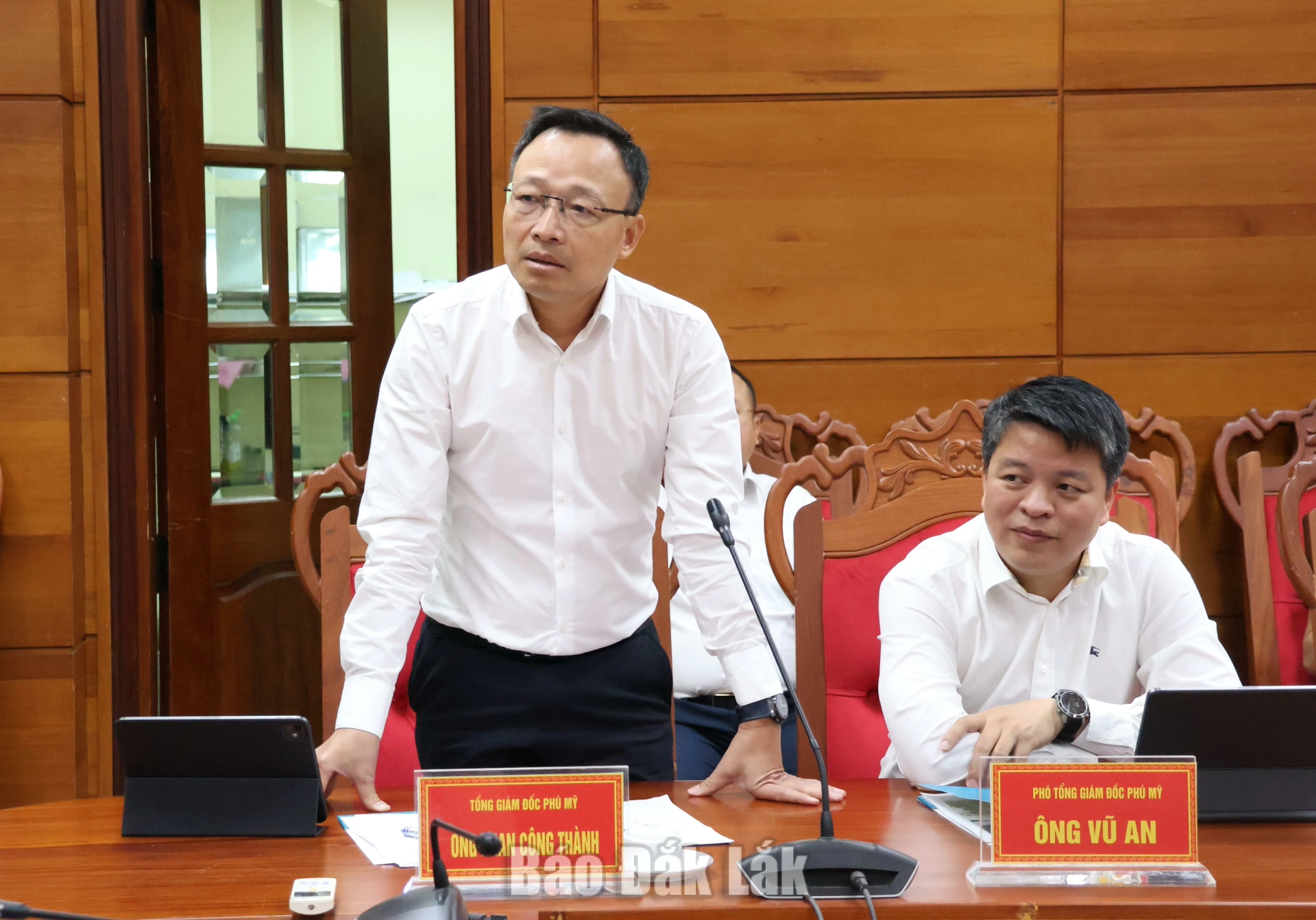 Lãnh đạo UBND tỉnh làm việc với Tổng Công ty Phân bón và Hóa chất Dầu khí về đề xuất dự án đầu tư 2 Ông Phạm Công Thành, Tổng Công ty phân bón và hóa chất dầu khí phát biểu tại buổi làm việc.