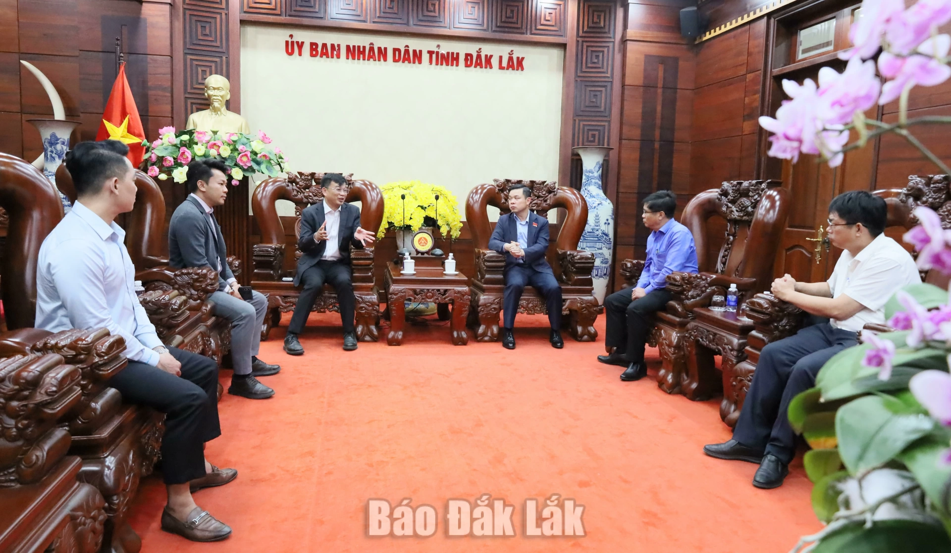 Tập đoàn BIN Corporation đề xuất khảo sát, đầu tư tổ hợp dự án 3 tỷ USD tại Đắk Lắk 2 Quang cảnh buổi làm việc.