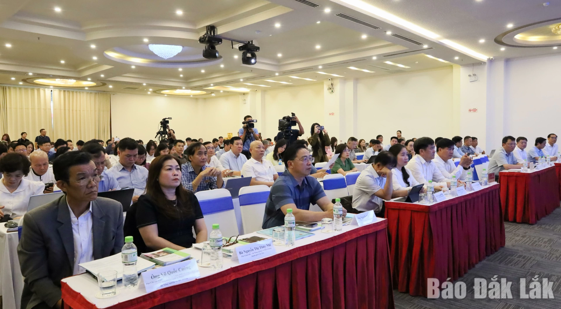 Cập nhật quy định SPS và Nghị định 280 của Tổng cục Hải quan Trung Quốc để thúc đẩy xuất khẩu nông sản bền vững 3 Các đại biểu tham dự hội nghị.