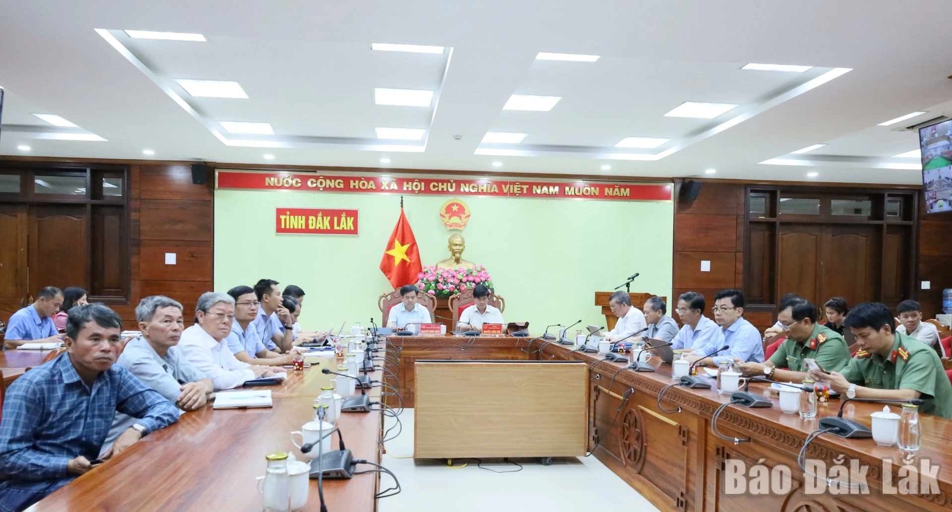 Nhanh chóng tháo gỡ vướng mắc về cấp mã số vùng trồng và kiểm nghiệm nông sản xuất khẩu 2 Các đại biểu tham dự hội nghị trực tuyến tại điểm cầu Đắk Lắk.