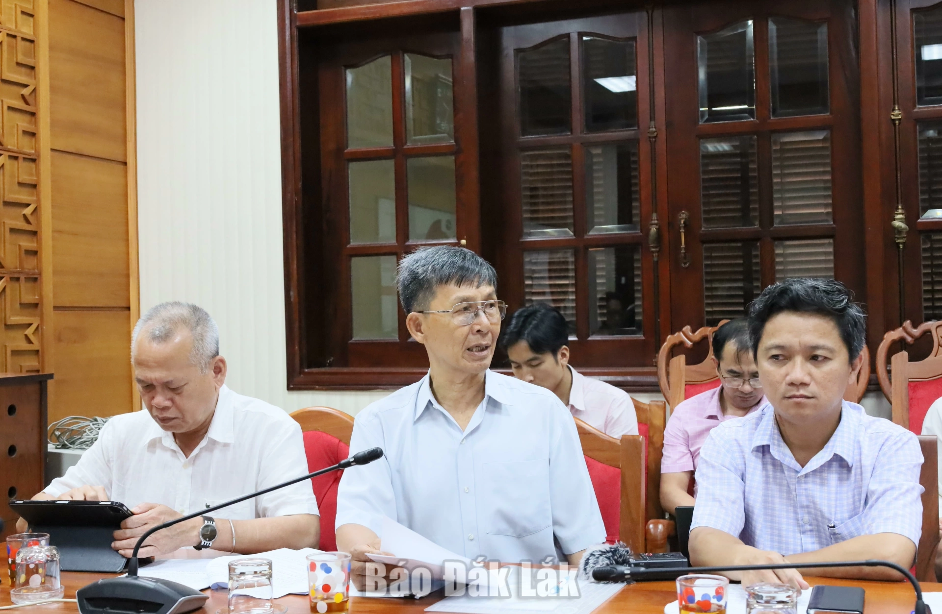 Rà soát, hoàn thiện nội dung dự thảo Đề án Lễ hội Cà phê Buôn Ma Thuột lần thứ 10 năm 2027 2 Ông Trịnh Đức Minh, Chủ tịch Hiệp hội Cà phê Buôn Ma Thuột báo cáo nội dung chương trình do đơn vị phụ trách.