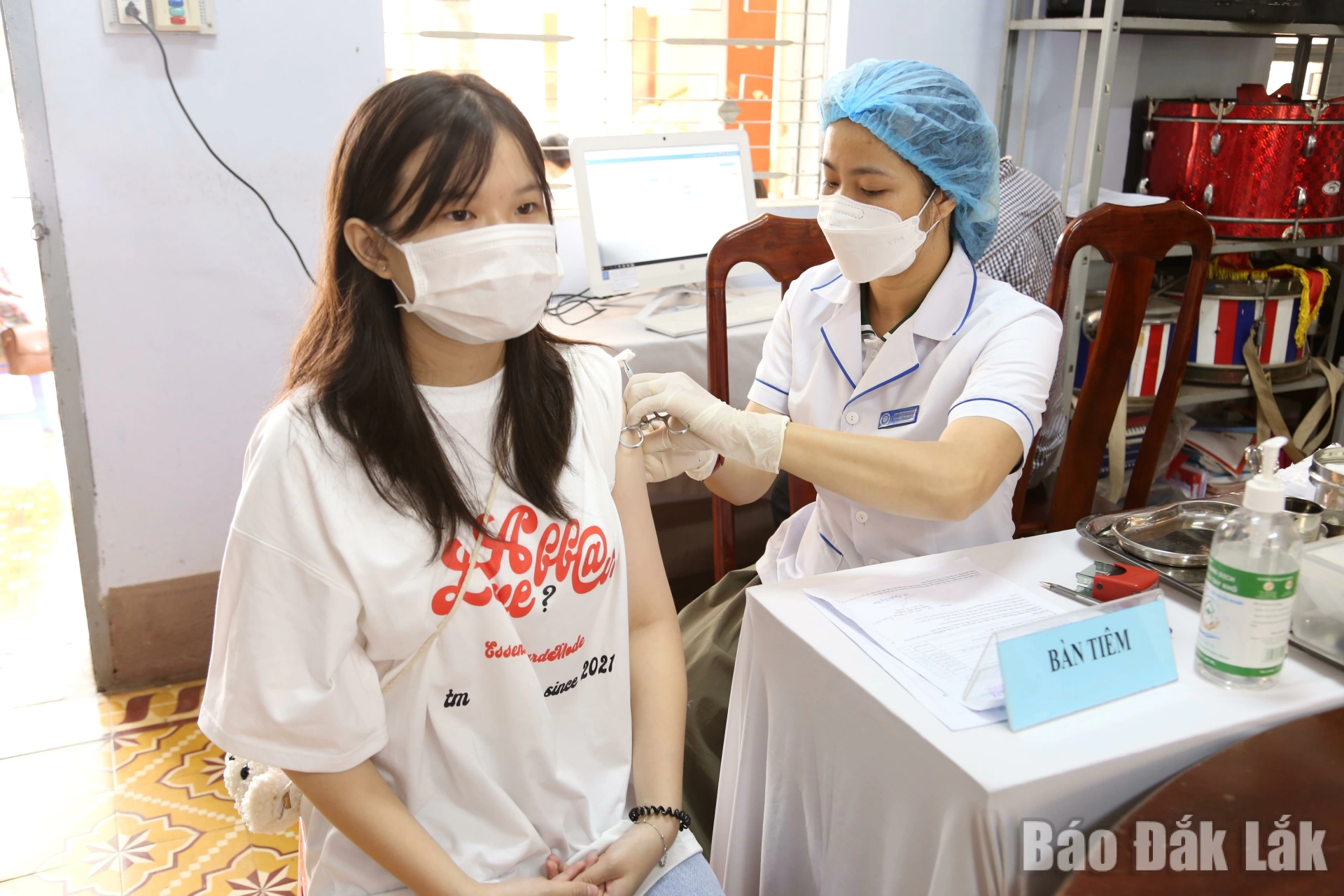 Đắk Lắk nằm trong nhóm tỉnh đầu tiên được tiêm vắc xin HPV miễn phí cho trẻ em gái 1 Chương trình tiêm chủng mở rộng đang cung cấp miễn phí 12 loại vắc xin phòng 11 bệnh truyền nhiễm phổ biến cho trẻ em và phụ nữ mang thai trên cả nước