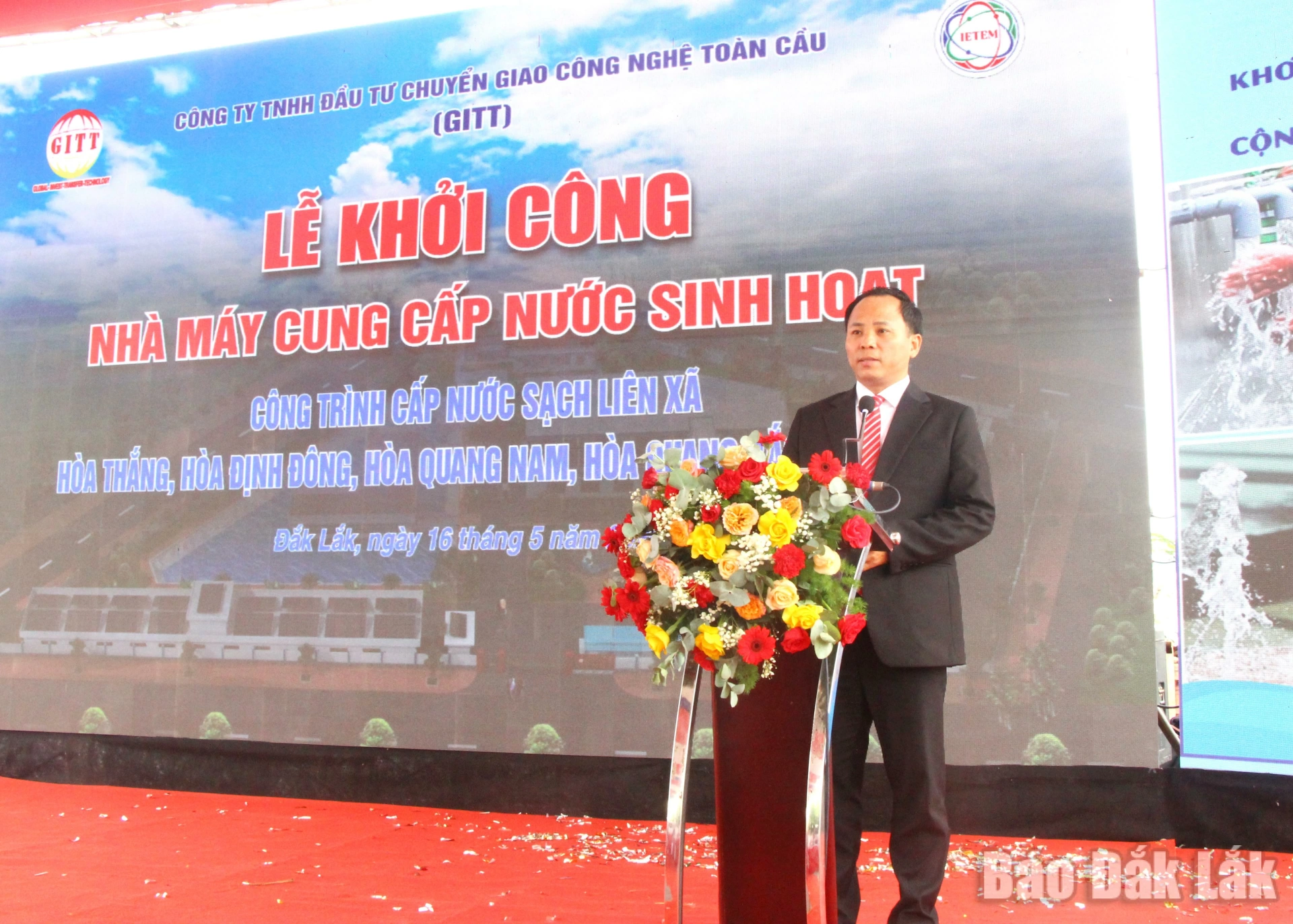 Giám đốc Công ty TNHH Đầu tư chuyển giao công nghệ Toàn Cầu Lê Duy Thìn phát biểu tại buổi lễ.