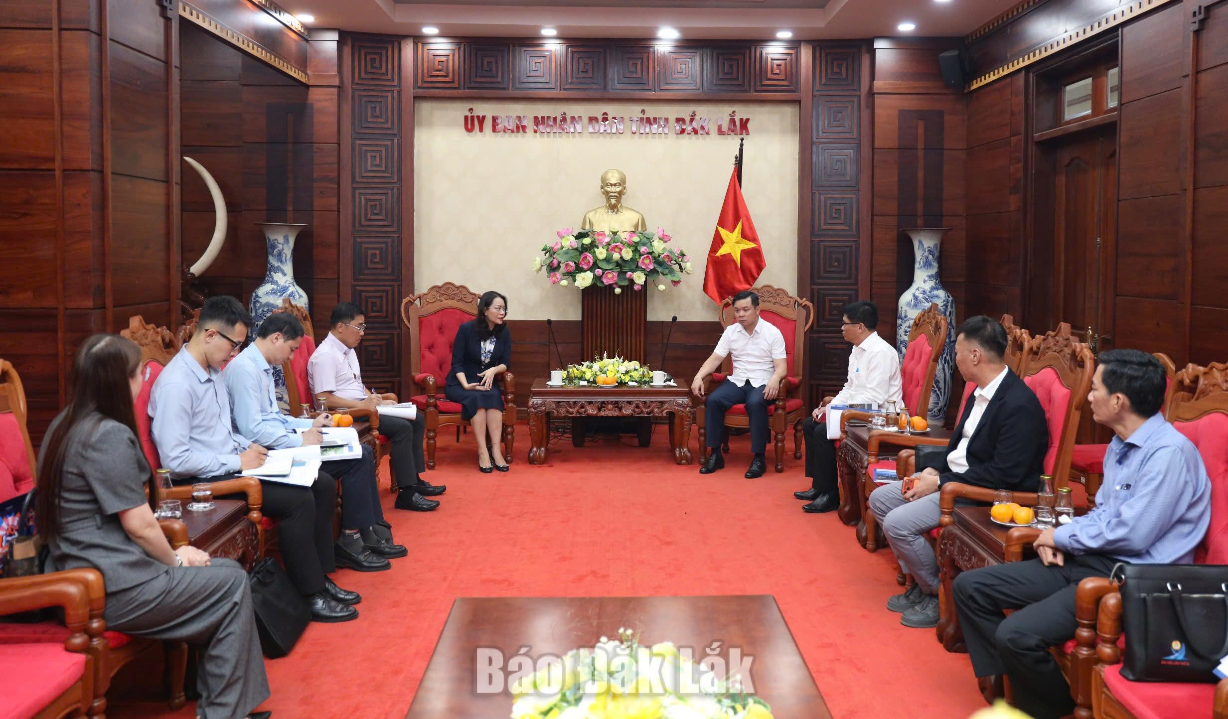 Chủ tịch UBND tỉnh Đắk Lắk Đỗ Hữu Huy tiếp và làm việc với Tập đoàn FLC.