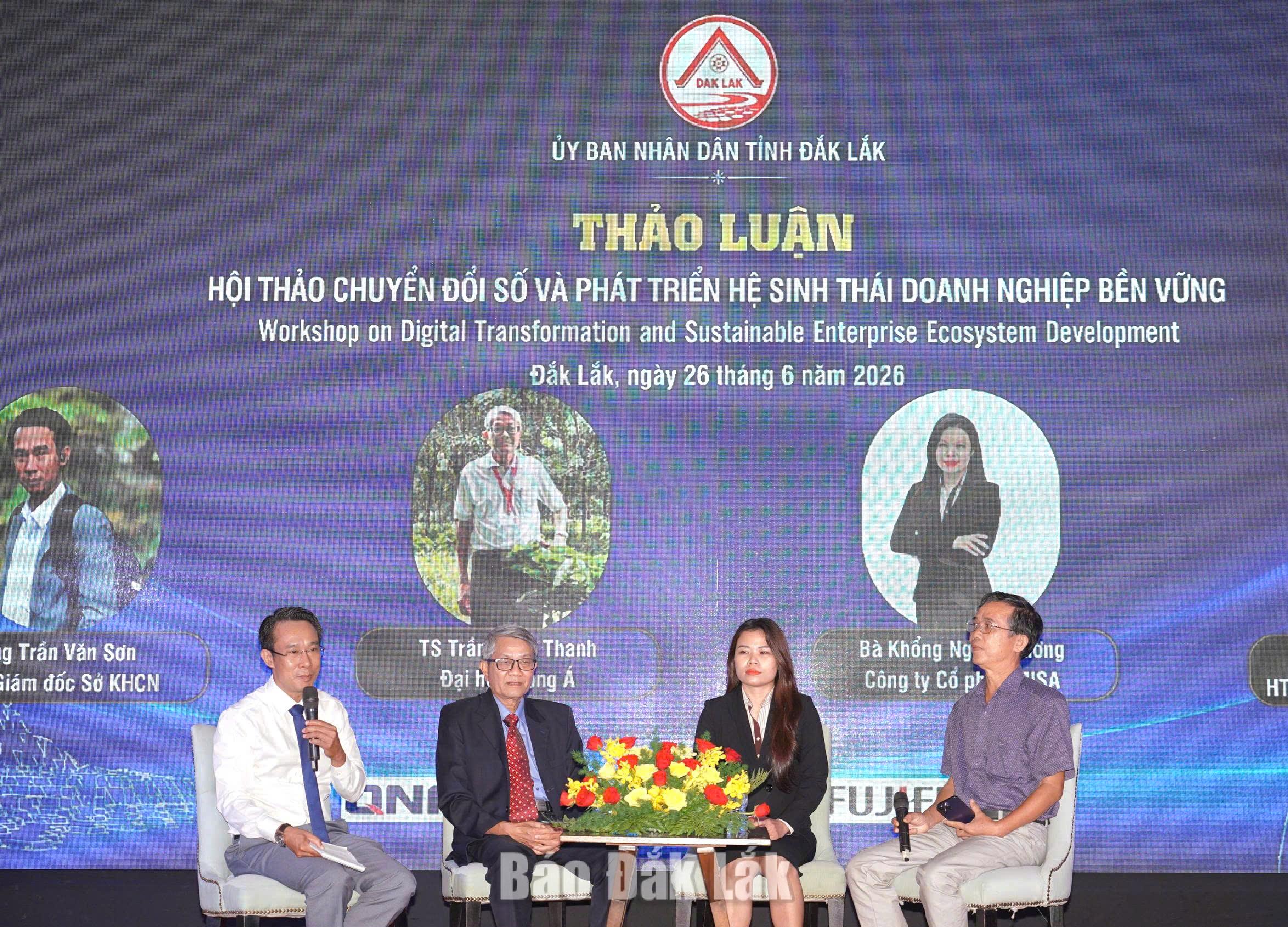 Đại diện cơ quan quản lý, giới nghiên cứu, doanh nghiệp công nghệ và hợp tác xã nông nghiệp tham gia tọa đàm.