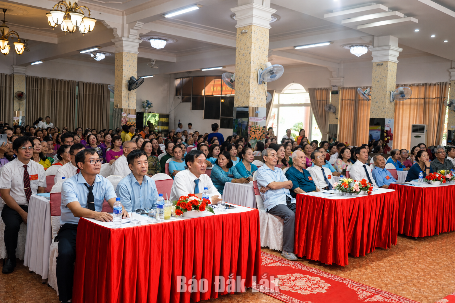 Đại biểu tham dự đại hội