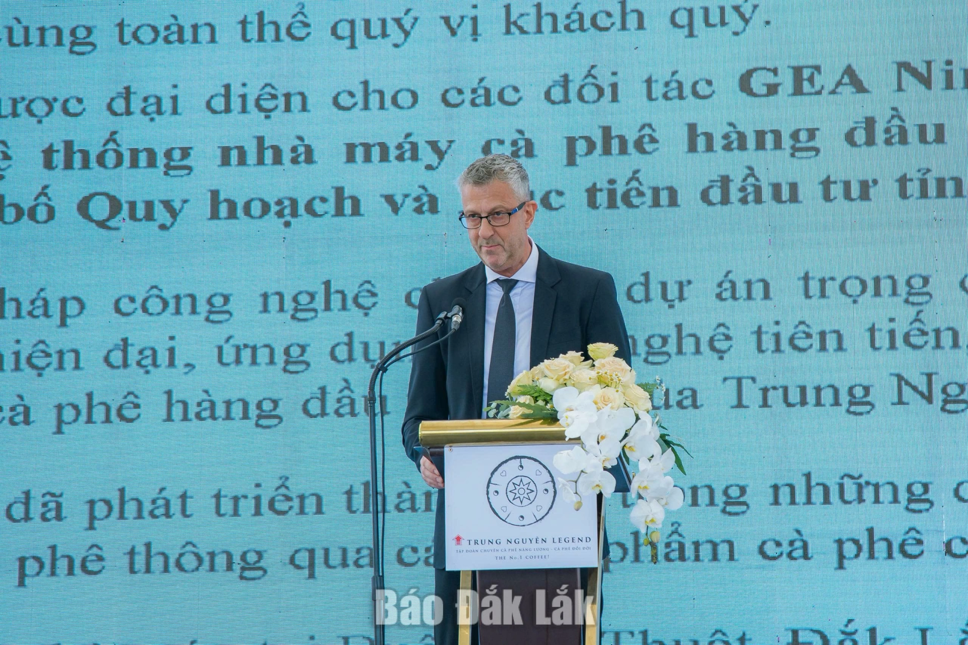 Đại diện đối tác phát biểu tại buổi lễ.