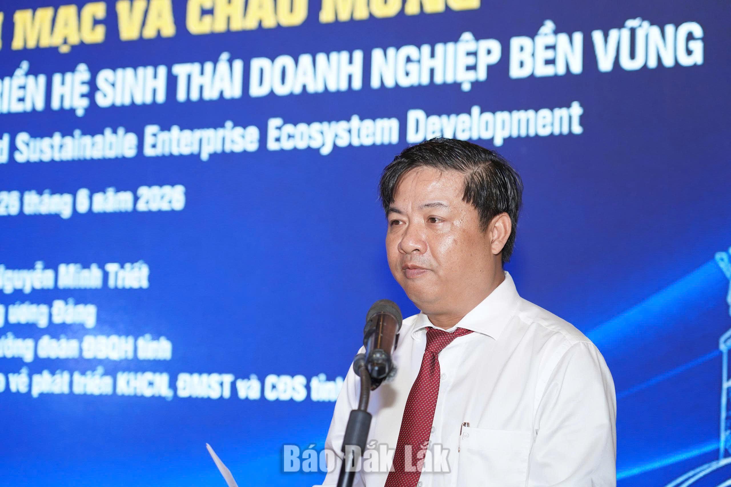 Đồng chí Lương Nguyễn Minh Triết, Ủy viên Ban Chấp hành Trung ương Đảng, Bí thư Tỉnh ủy, Trưởng Đoàn đại biểu Quốc hội tỉnh, Trưởng Ban Chỉ đạo về phát triển khoa học và công nghệ, đổi mới sáng tạo và CĐS tỉnh Đắk Lắk phát biểu khai mạc hội thảo.
