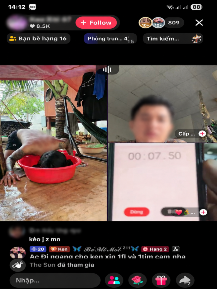 Ẩn họa từ những phiên Live PK trên TikTok lệch chuẩn
