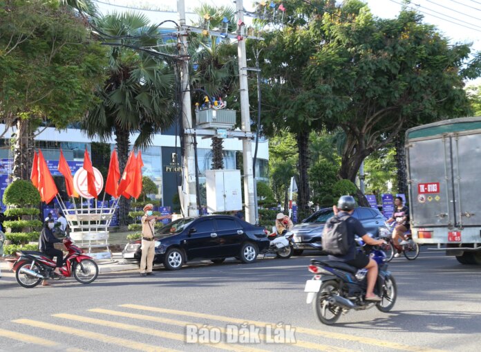 Bảo đảm an ninh, trật tự, an toàn giao thông Bảo đảm an ninh, trật tự, an toàn giao thông cho Hội nghị Công bố Quy hoạch và Xúc tiến đầu tư tỉnh Đắk Lắk