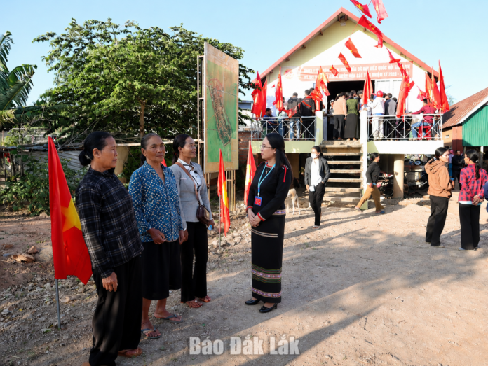 Sắp xếp thôn, buôn ở Liên Sơn Lắk: Tinh gọn Sắp xếp thôn, buôn ở Liên Sơn Lắk: Tinh gọn bộ máy, giữ bản sắc buôn làng