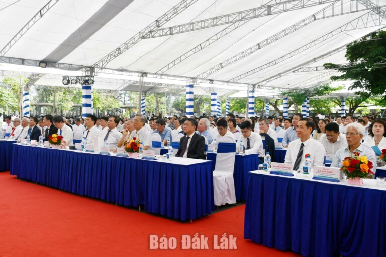 Trường Đại học Xây dựng Miền Trung kỷ niệm 50 năm thành lập