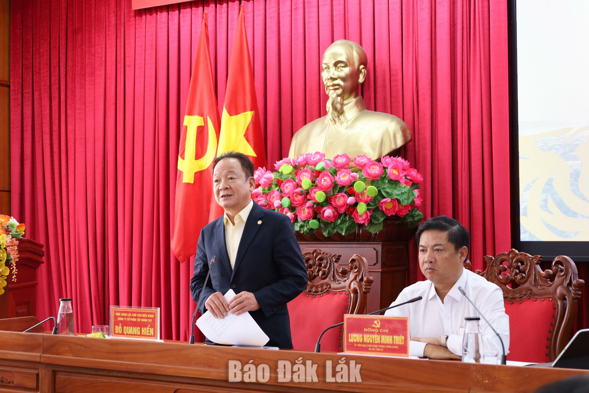 Ông Đỗ Quang Hiển, Nhà sáng lập, Chủ tịch điều hành Tập đoàn T&T phát biểu tại buổi làm việc với Thường trực Tỉnh ủy Đắk Lắk về đề xuất đầu tư các dự án.