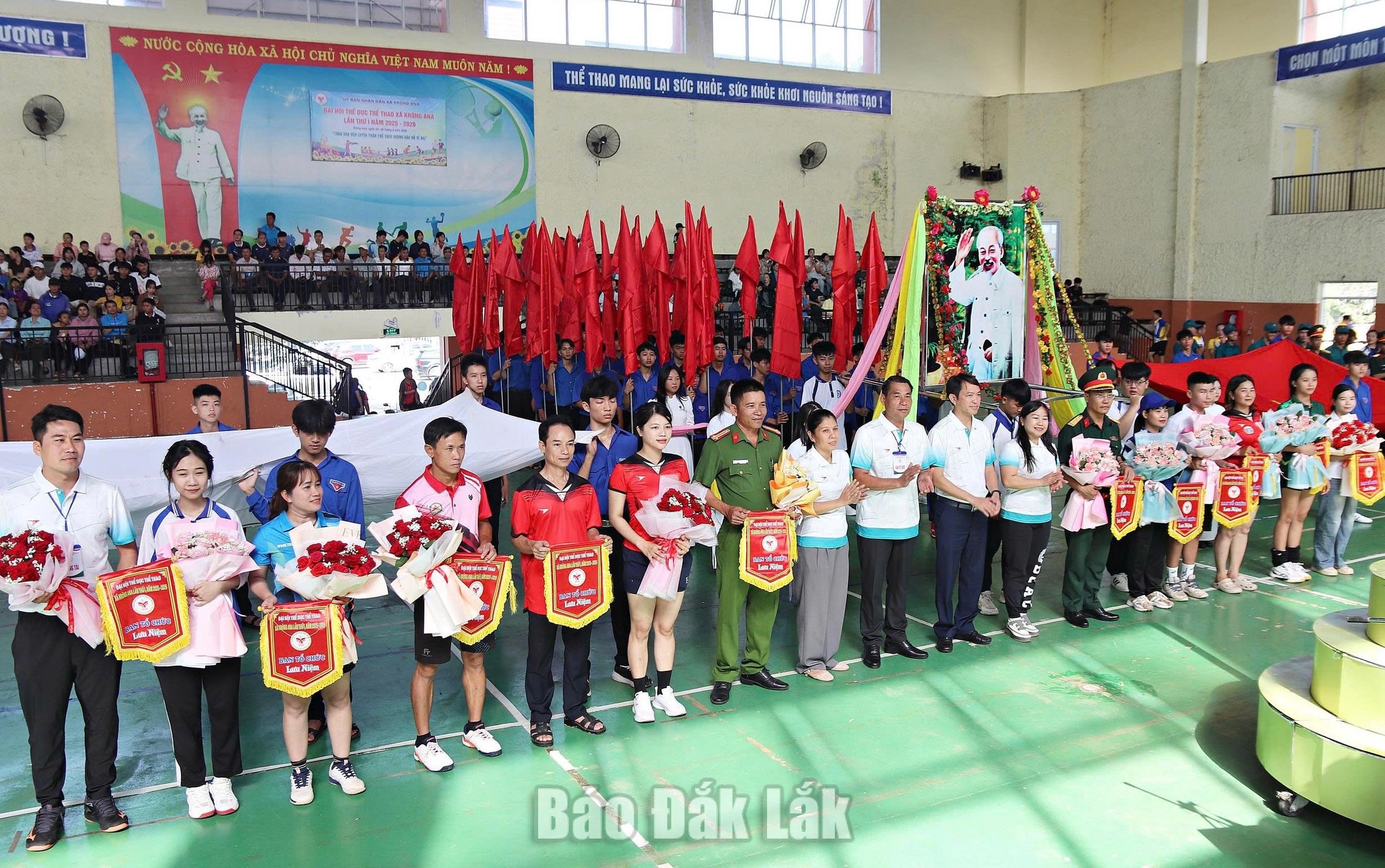 Ban tổ chức 